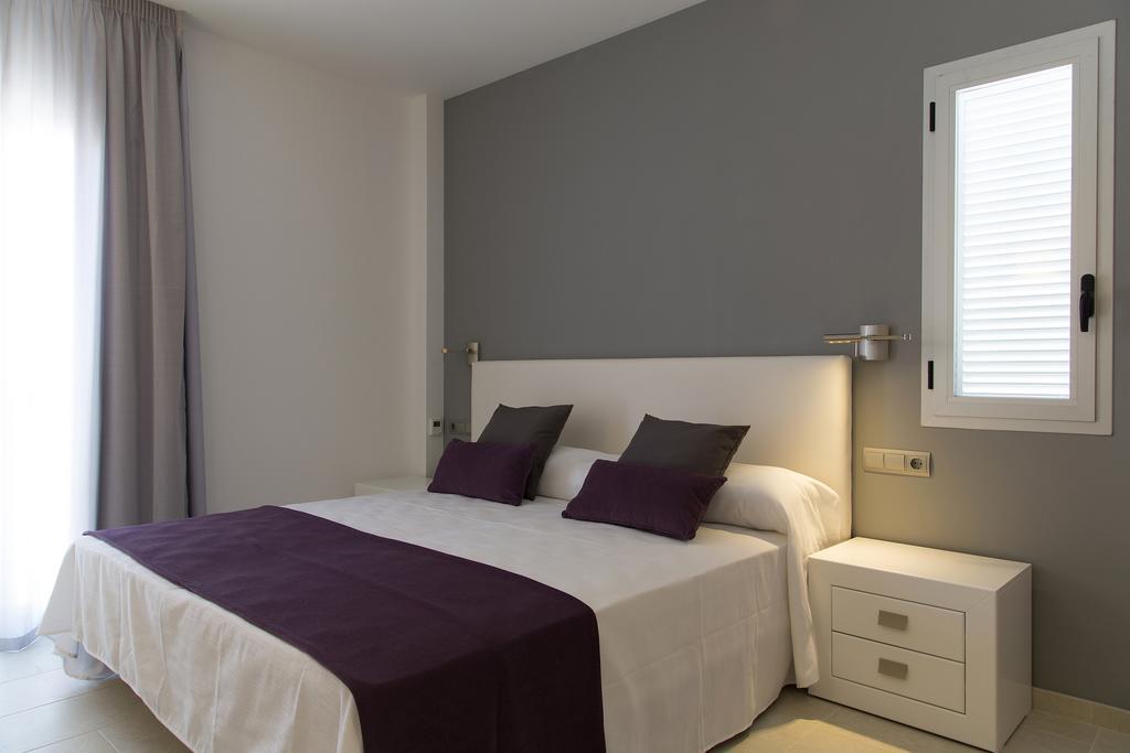 אס פוחולס Apartamentos Proa - Emar Hotels Only Adults מראה חיצוני תמונה